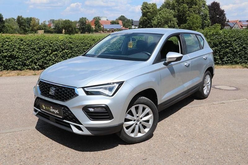 Reflexsilber Gebraucht 2024 Seat Ateca Style SUV | 21.880 € (Superpreis) - Bild 1/4