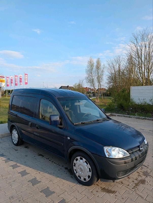 Blau Gebraucht 2009 Opel Combo Van / Kleinbus | 3.300 € (Fairer Preis) - Bild 1/4