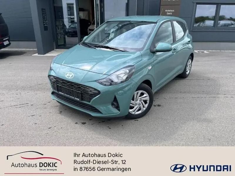 Neu Hyundai i10 Select 62 PS (45 kW) 2025 Mangroove green Kleinwagen