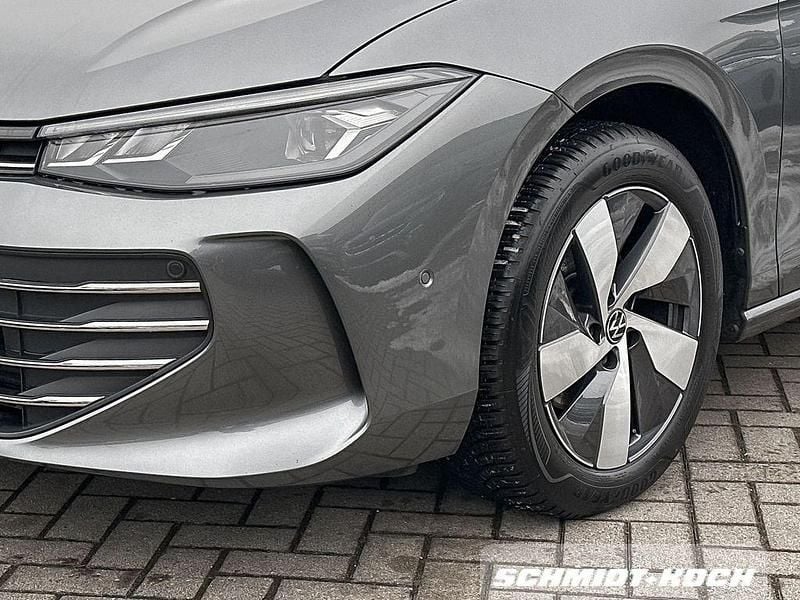 Gebraucht VW Passat Business 150 PS (110 kW) 2024 Grau Kombi