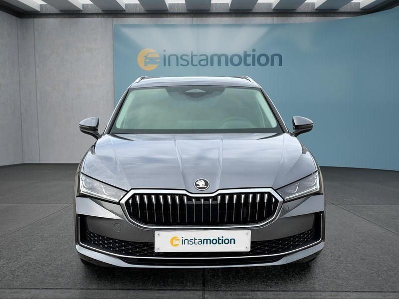 Gebraucht Skoda Superb 204 PS (150 kW) 2024 Grau Kombi