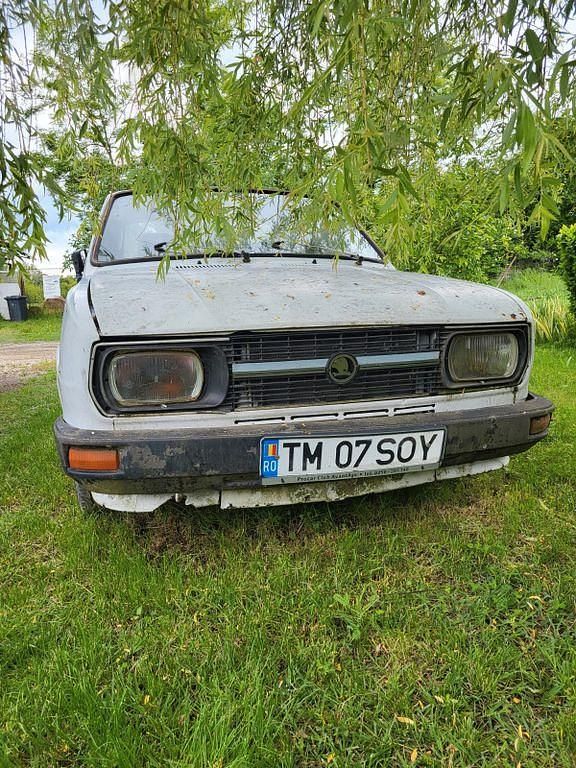 Weiß Gebraucht 1983 Skoda 105 Limousine | 5.000 € - Bild 1/3