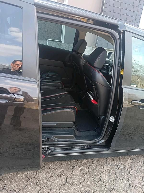 Gebraucht Mazda 5 116 PS (85 kW) 2011 Schwarz Van / Kleinbus