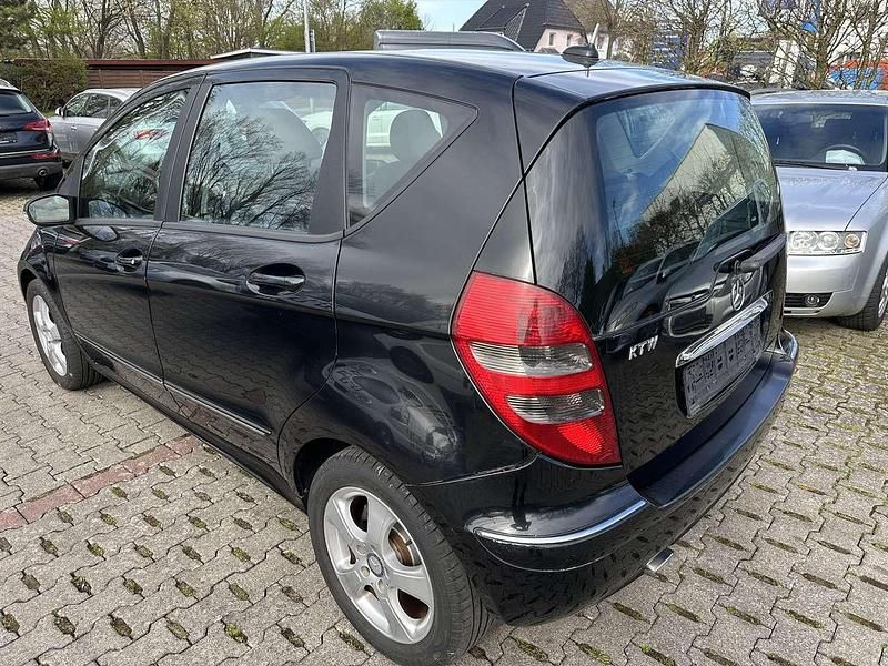 Gebraucht Mercedes A150 95 PS (69 kW) 2008 Kosmosschwarz  metalliclack Kleinwagen