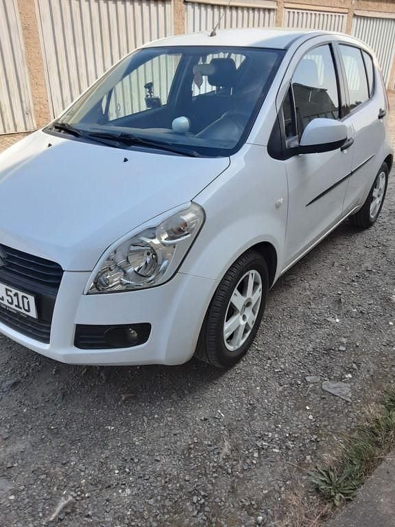 Weiß Gebraucht 2011 Suzuki Splash Kleinwagen | 3.500 € (Guter Preis) - Bild 1/4