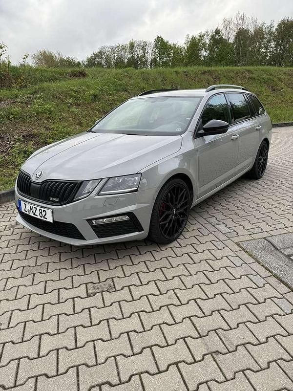 Gebraucht 2018 Skoda Octavia RS Kombi | 28.500 € - Bild 1/4