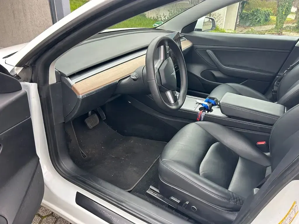 Gebraucht Tesla Model 3 Standard Range Plus 225 kW (306 PS) 2021 Weiß Limousine