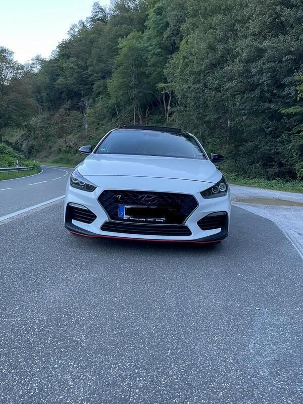 Weiß Gebraucht 2020 Hyundai i30 Kleinwagen | 25.000 € (Fairer Preis) - Bild 1/4