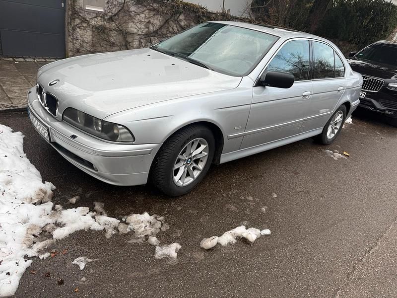 Gebraucht BMW 525 192 PS (141 kW) 2003 Silber Limousine