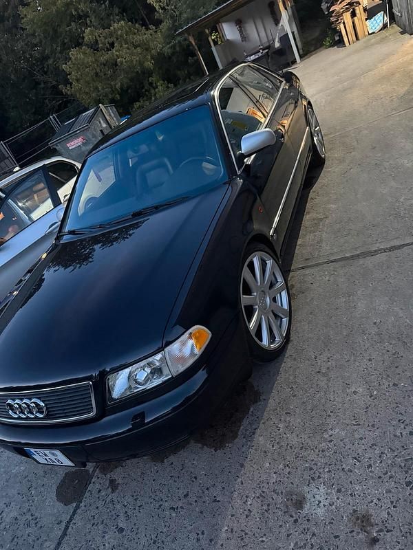 Blau Gebraucht 1997 Audi A8 S-Line Limousine | 9.990 € (Teuer) - Bild 1/4