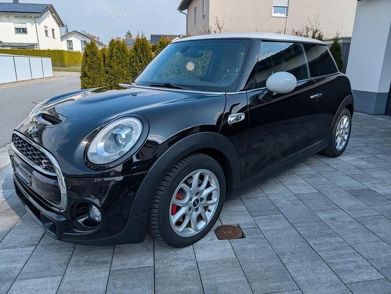 Gebraucht Mini John Cooper Works 192 PS (141 kW) 2018 Schwarz Kleinwagen