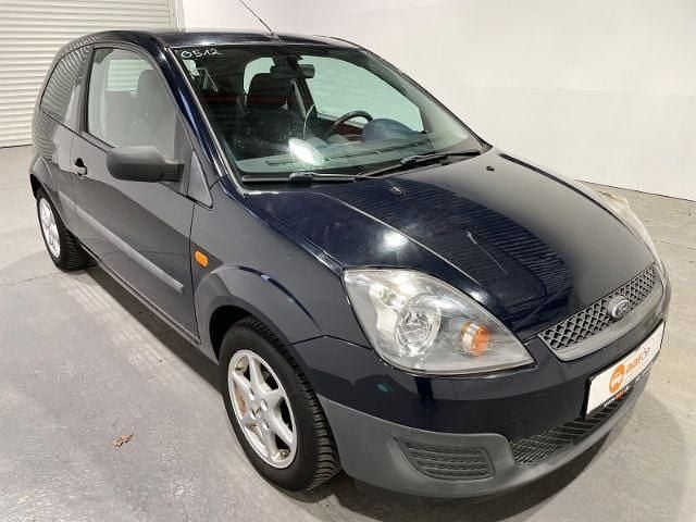 Gebraucht Ford Fiesta Ambiente 60 PS (44 kW) 2006 Blau Kleinwagen