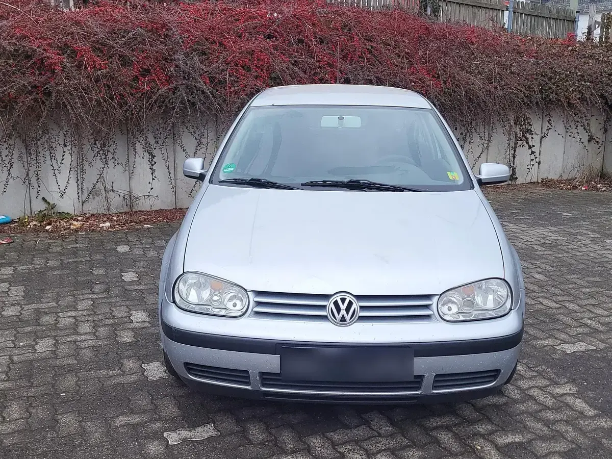 Gebraucht VW Golf IV Edition 101 PS (74 kW) 2002 Grau Coupé