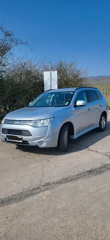 Gebraucht Mitsubishi Outlander Invite 150 PS (110 kW) 2013 Silber SUV