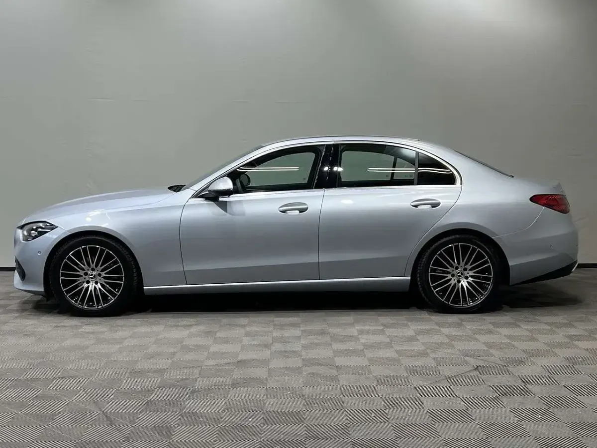 Gebraucht Mercedes C200 Advanced Plus 163 PS (119 kW) 2024 Hightechsilber Limousine