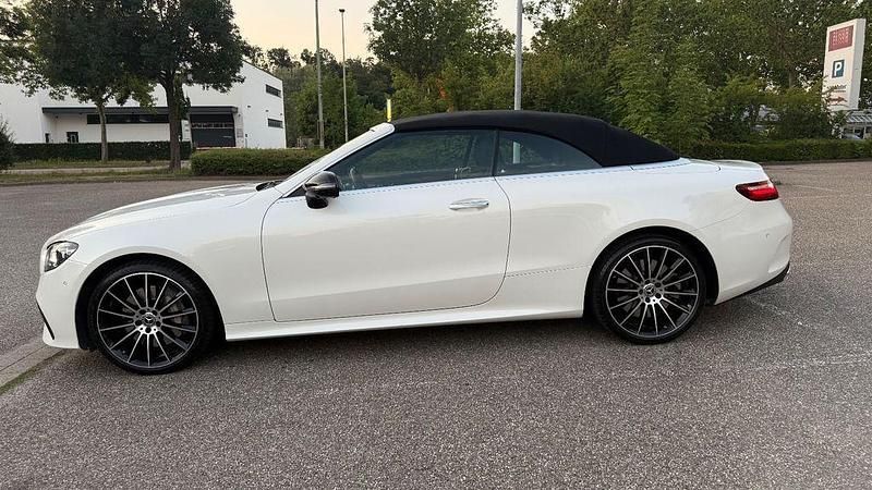 Weiß Gebraucht 2021 Mercedes E450 AMG Cabrio | 64.990 € - Bild 1/4