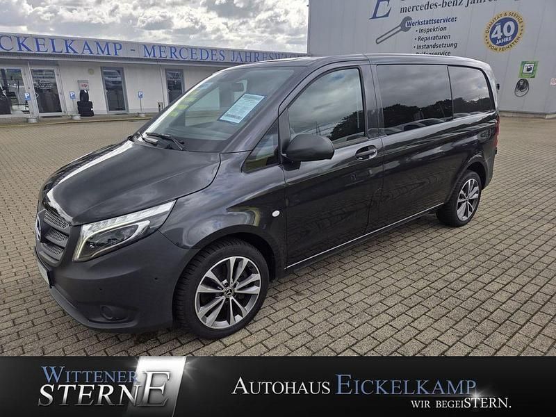 Grau Gebraucht 2021 Mercedes Vito Van / Kleinbus | 37.990 € (Fairer Preis) - Bild 1/4