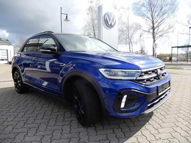 Second-hand VW T-Roc R-line 190 CP (139 kW) 2023 Albastru SUV