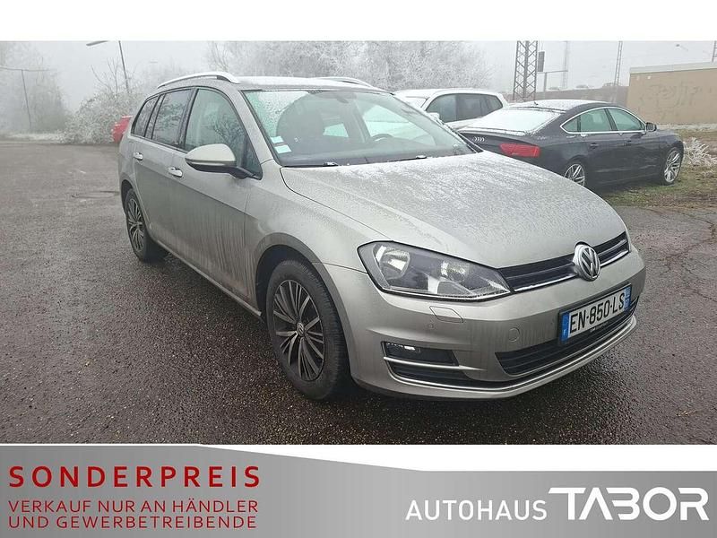 Gebraucht VW Golf VII Allstar 110 PS (80 kW) 2016 Tungsten silver metallic Kombi