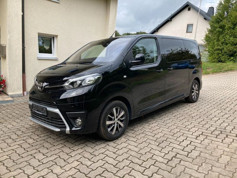 Gebraucht Toyota Proace Verso Plus 177 PS (130 kW) 2022 Schwarz Kombi