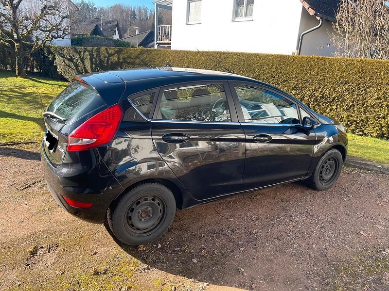 Gebraucht Ford Fiesta 80 PS (58 kW) 2009 Schwarz Kleinwagen