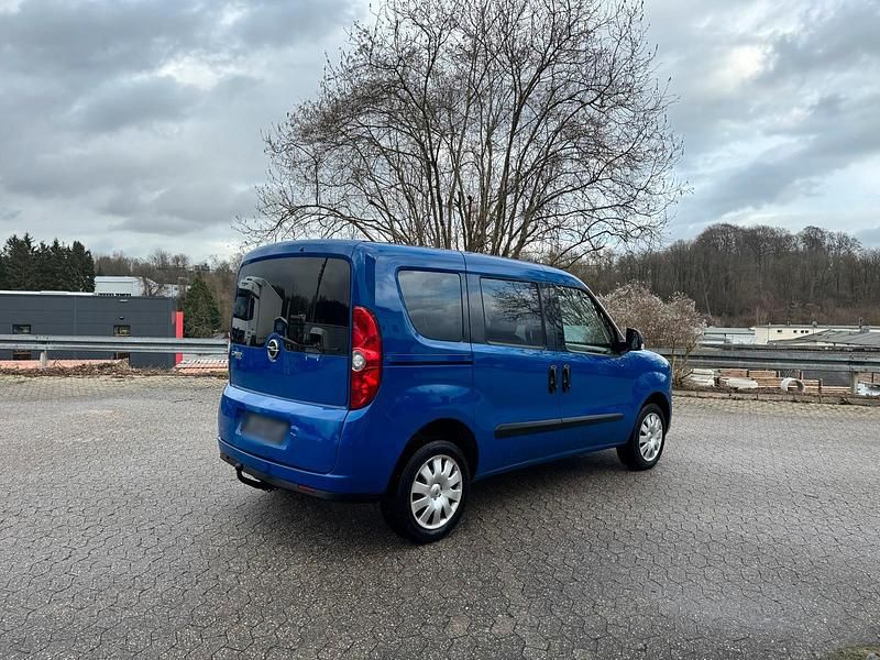 Gebraucht Opel Combo 95 PS (69 kW) 2014 Blau Van / Kleinbus
