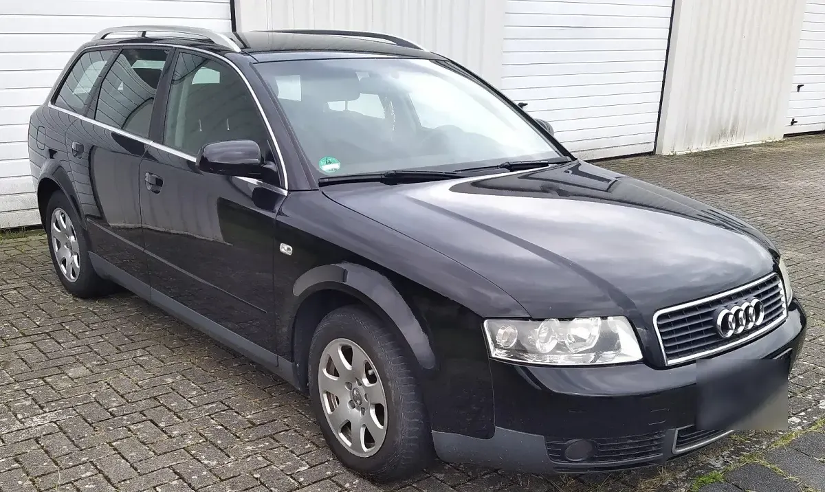 Gebraucht Audi A4 130 PS (95 kW) 2003 Schwarz Kombi