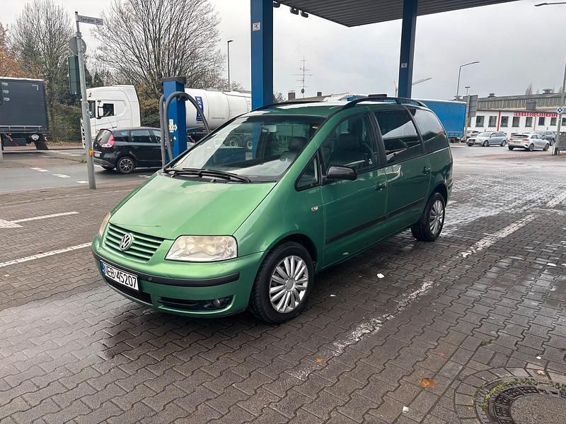 Grün Gebraucht 2004 VW Sharan Van / Kleinbus | 1.850 € (Guter Preis) - Bild 1/4