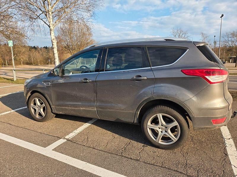 Gebraucht Ford Kuga 163 PS (119 kW) 2013 Grau SUV