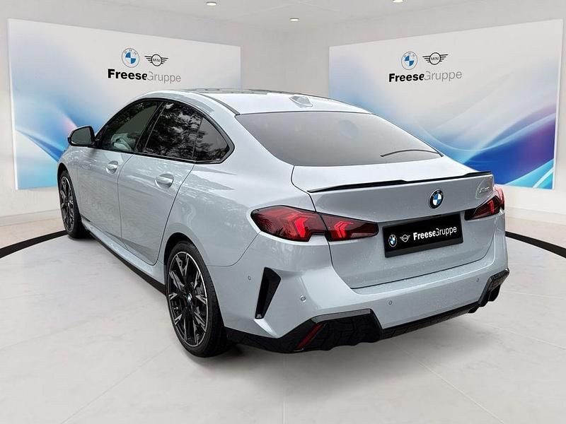 Używany BMW 220 Performance 170 KM (125 kW) 2025 Szary Coupe