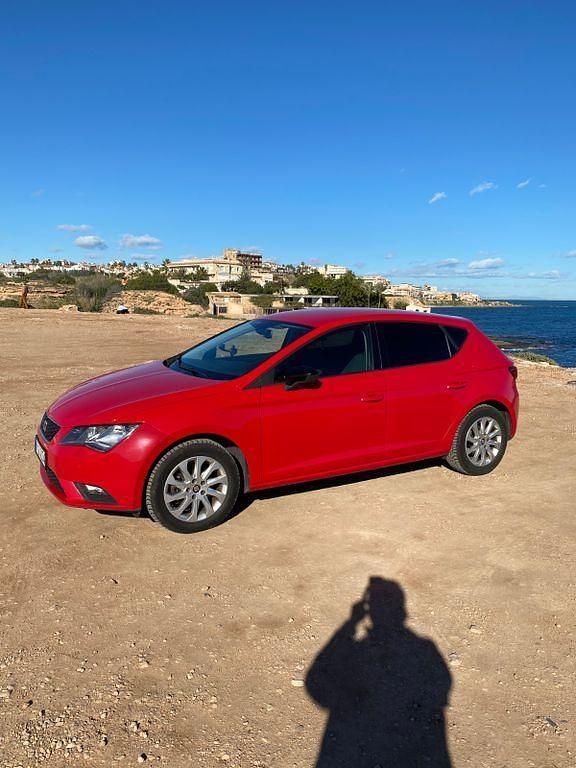 Gebraucht Seat Leon Style 150 PS (110 kW) 2013 Rot Limousine