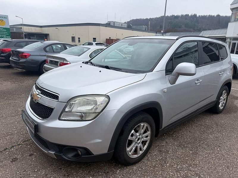 Silber Gebraucht 2011 Chevrolet Orlando LT Van / Kleinbus | 3.890 € (Fairer Preis) - Bild 1/4