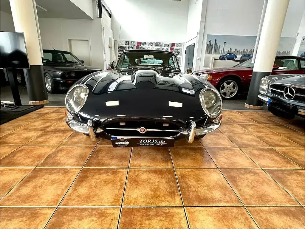 Käytetty Jaguar E-Type 204 HP (150 kW) 1966 Sininen Coupe - kaksiovinen