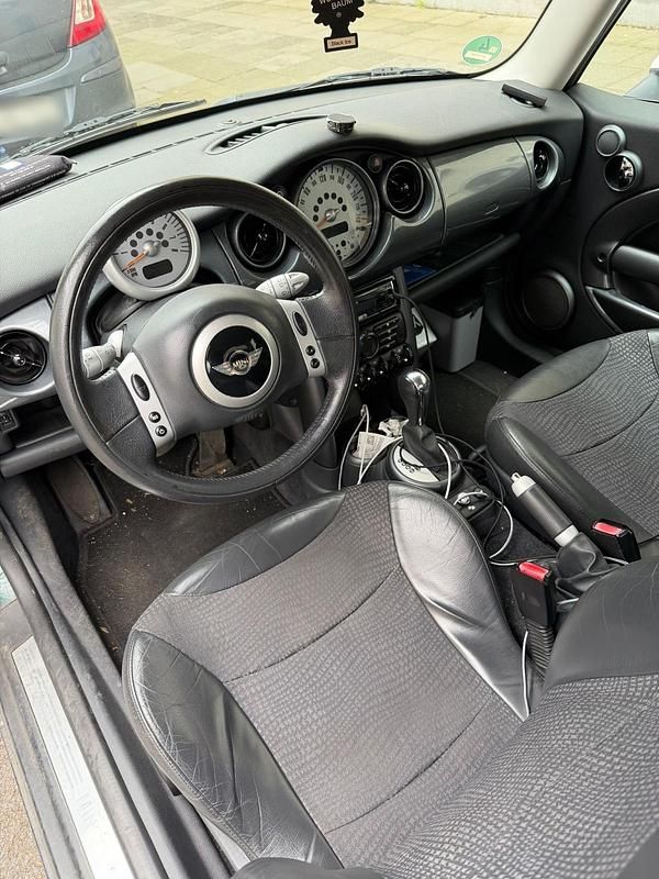 Second-hand Mini Cooper 120 CP (88 kW) 2002 Verde Hatchback