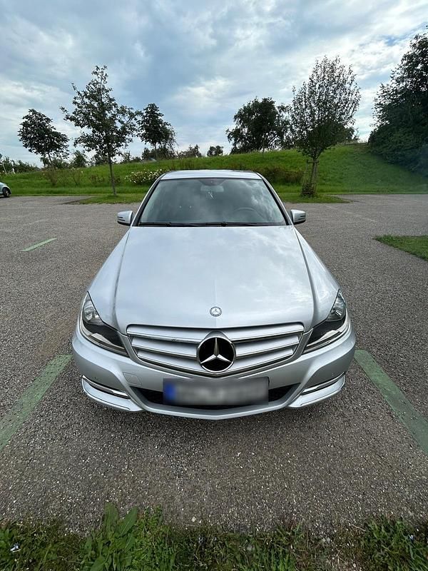 Gebraucht Mercedes 220 170 PS (125 kW) 2012 Silber Limousine