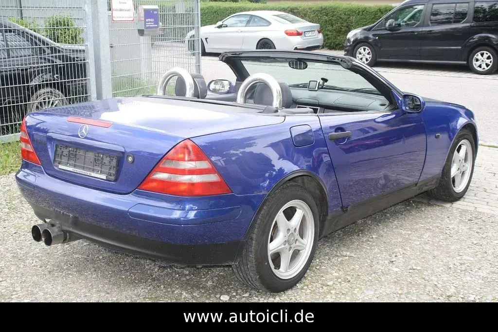 Second-hand Mercedes SLK200 136 CP (100 kW) 1998 Albastru Cabrio