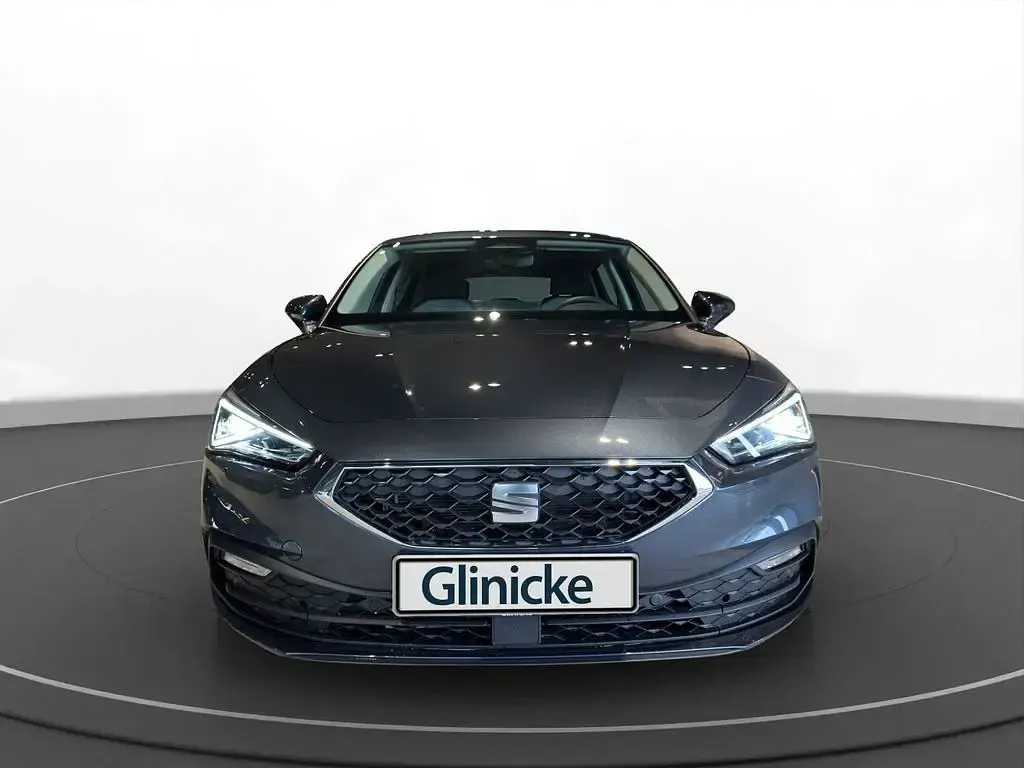 Nowe Seat Leon Beats 150 KM (110 kW) 2025 Szary Sedan/Limuzyna