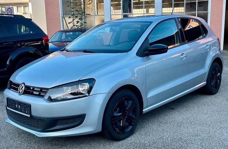 Silber Gebraucht 2010 VW Polo Limousine | 7.200 € (Fairer Preis) - Bild 1/4