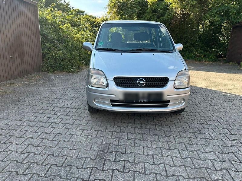Silber Gebraucht 2000 Opel Agila Elegance Kleinwagen | 600 € (Guter Preis) - Bild 1/4
