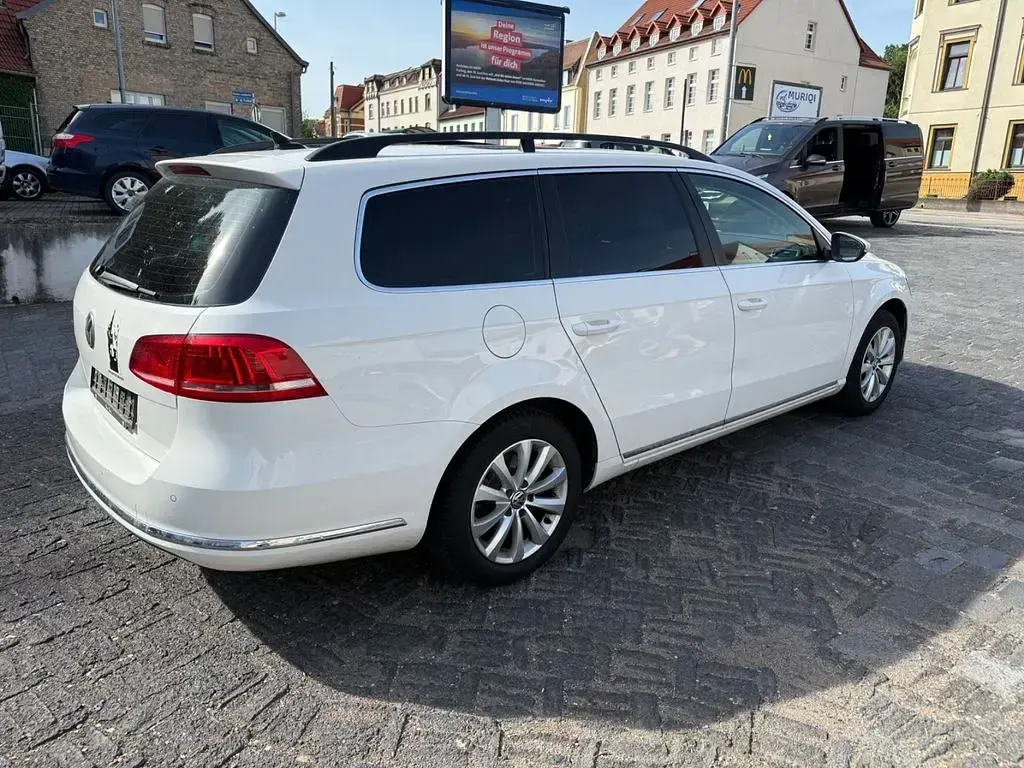 Gebraucht VW Passat 140 PS (102 kW) 2014 Weiß Limousine