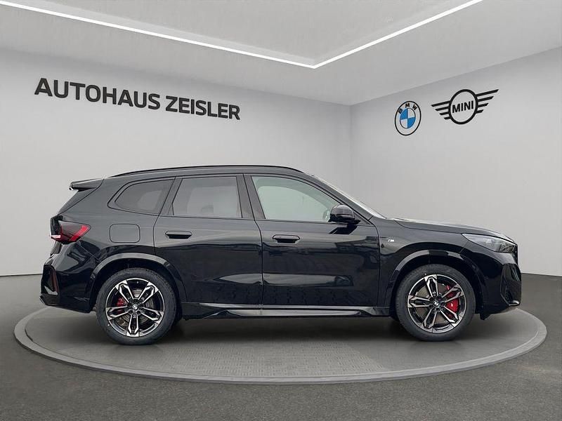 Neu BMW X1 Performance 170 PS (125 kW) 2025 Saphirschwarz SUV