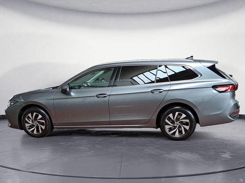 Gebraucht VW Passat Business 150 PS (110 kW) 2025 Diabasgrau metallic Kombi