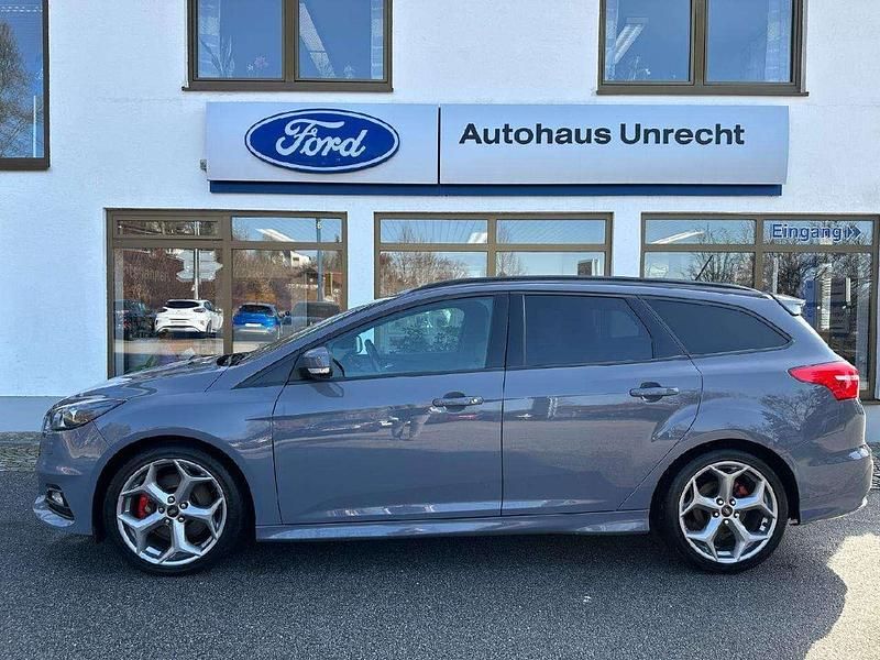 Gebraucht Ford Focus Sport 185 PS (136 kW) 2017 Slategrau Kombi