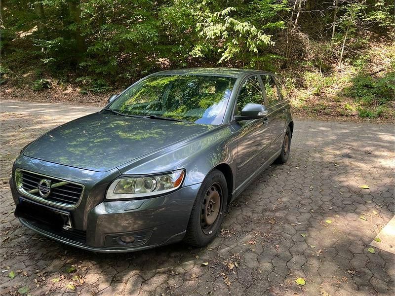 Gebraucht 2012 Volvo V50 Business Edition Kombi | 3.590 € (Fairer Preis) - Bild 1/4
