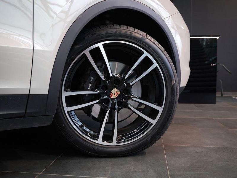 Gebraucht Porsche Cayenne 462 PS (339 kW) 2021 Grau SUV