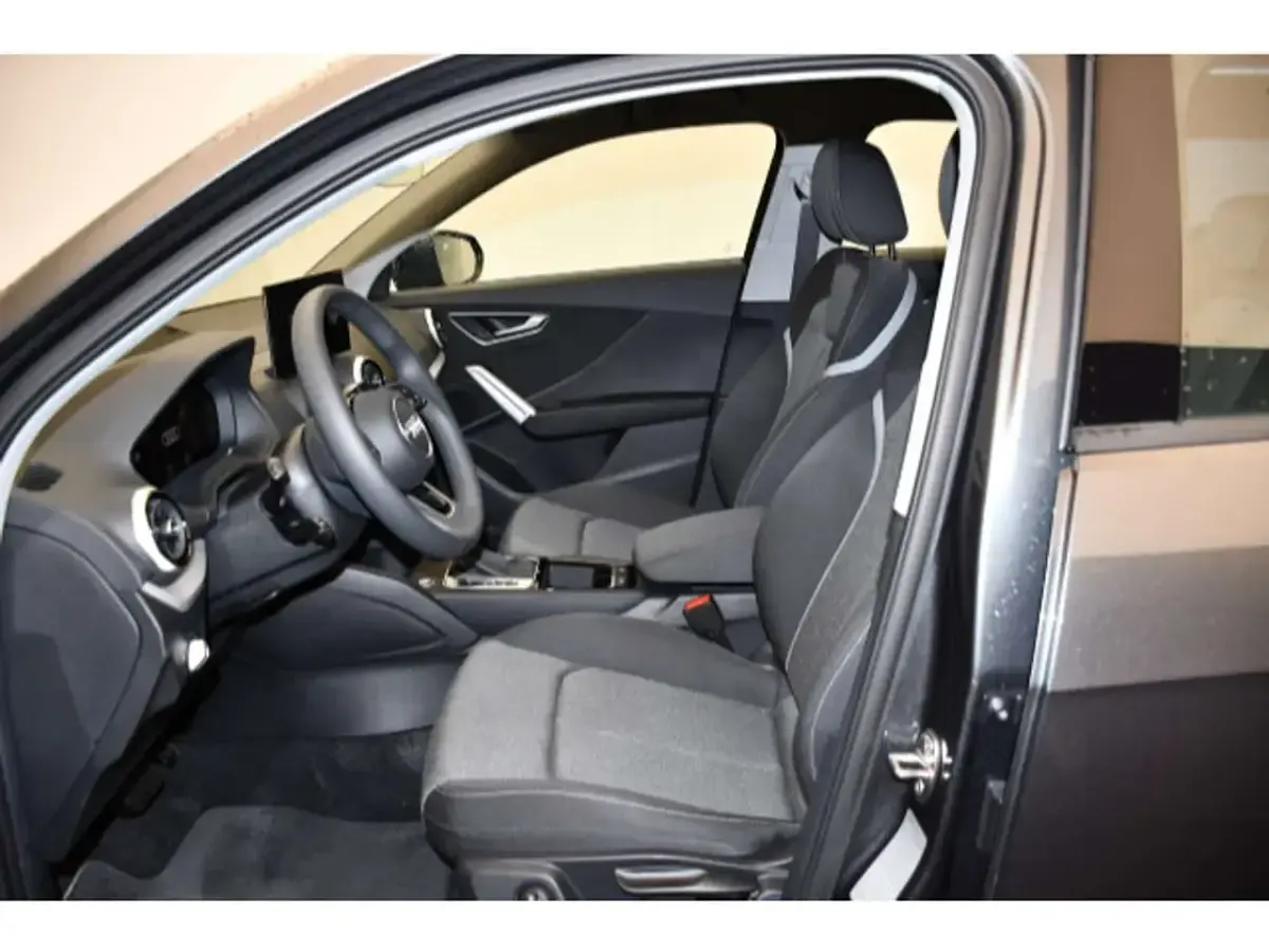 Gebraucht Audi Q2 S-Line 150 PS (110 kW) 2025 Daytonagrau perleffekt SUV