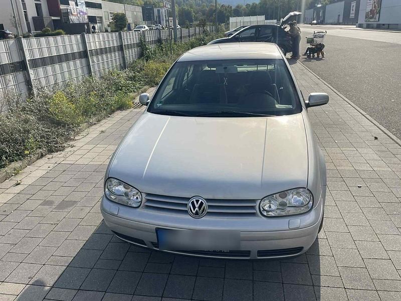 Silber Gebraucht 2000 VW Golf IV Limousine | 760 € (Superpreis) - Bild 1/4