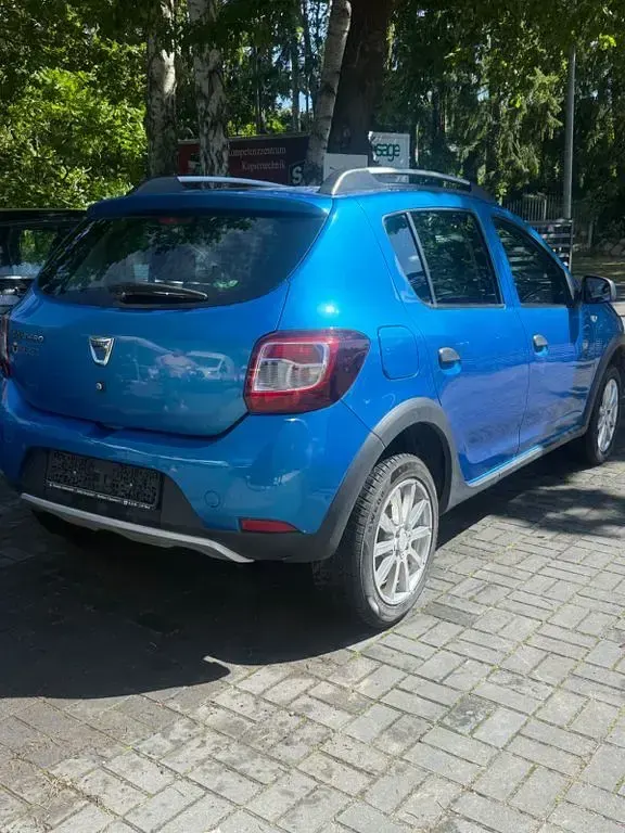 Gebraucht Dacia Sandero Prestige 90 PS (66 kW) 2013 Blau Limousine