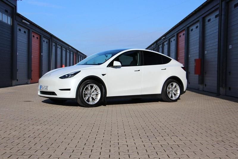 Gebraucht Tesla Model Y Standard Range 219 kW (299 PS) 2024 Weiß SUV