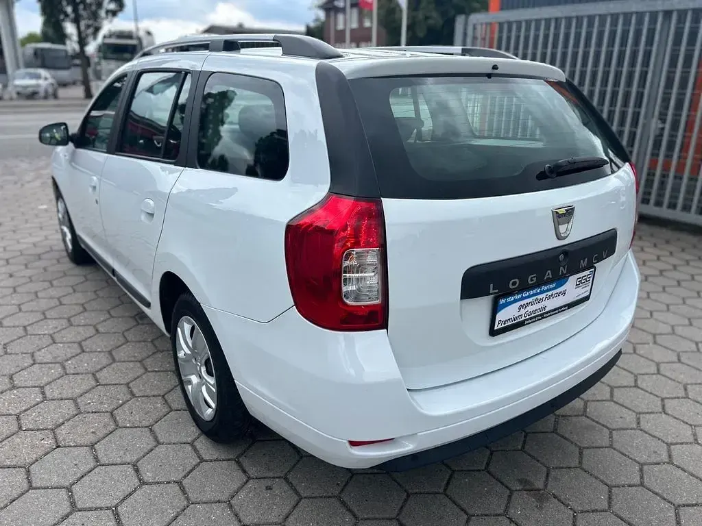 Gebraucht Dacia Logan Essentiel 73 PS (53 kW) 2018 Weiß Limousine